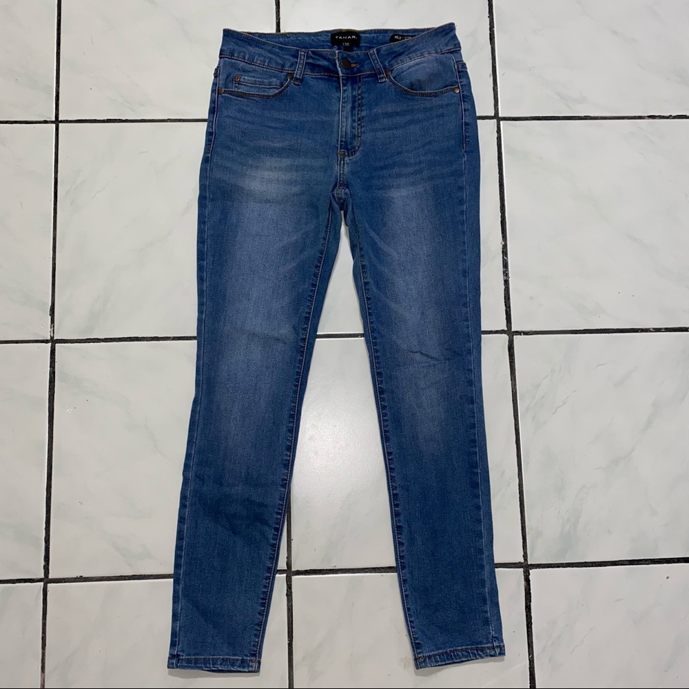 Tahari; Kelly Classic Skinny Long Blue Jean